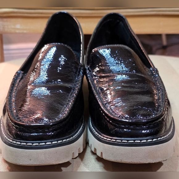 DONALD PILNER HOPE PATENT LEATHER LOAFERS Size 9.5 - Picture 4 of 5